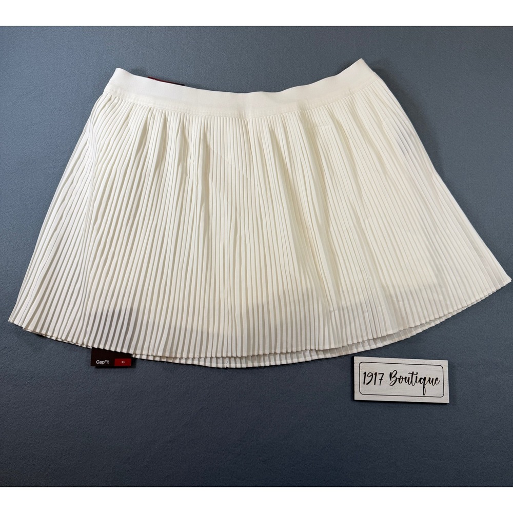 GapFit Women XL White Pleated Skort Athletic Tennis Golf Skirt GF012736 NWT